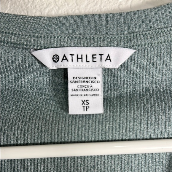 Athleta Green Half Button Up Top XS - Picture 2 of 6
